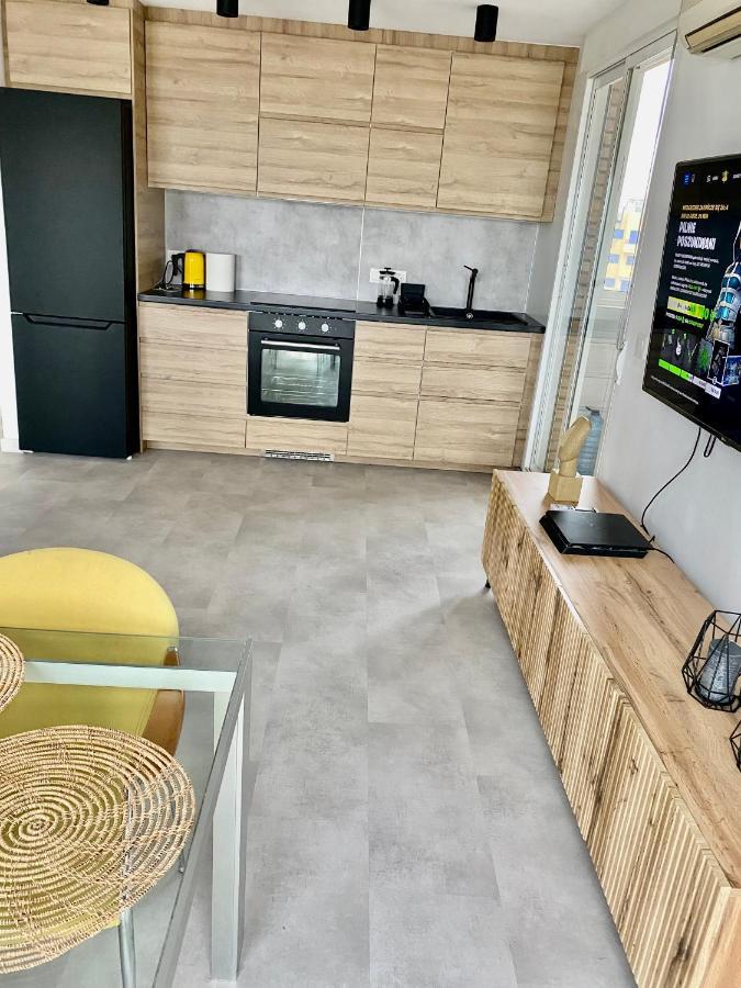 Apartamento A 100 Metros De La Playa Con Grande Terraza Y Vistas Al Mar Daimus Exterior photo